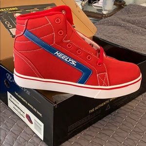 NIB Heelys Size 6